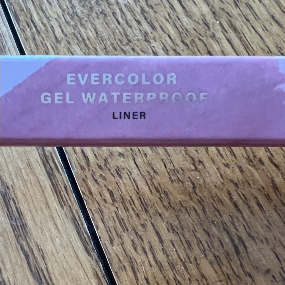 Laura Geller powder foundation Mally eyeshadow primer palette, two eyeliner pens - Picture 7 of 8
